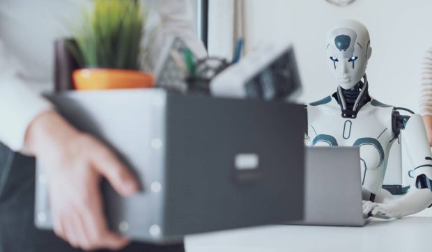 Meta și Microsoft reduc mii de locuri de muncă în timp ce investesc masiv în tehnologia AI