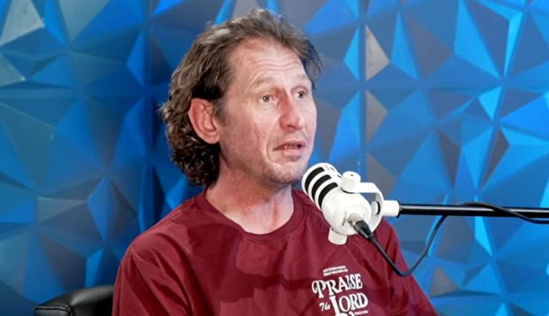 Imagine Stire Mircea Solcanu are o tumoră și riscă să moară în orice moment: „Am și o semi-pareză”. Ce a pățit când a călătorit cu avionul la Londra | 2review.ro