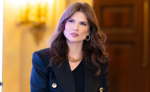 Imagine Stire Cum a apărut Monica Bârlădeanu la o mănăstire din județul Bacău. Actrița a cerut ajutorul în mediul online. „Am primit mesajul de mai jos” | 2review.ro