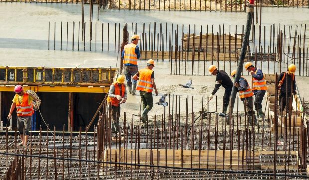 Salarii de până la 6.110 euro pe lună pentru românii care vor să lucreze în UE. Țara unde se câștigă cel mai mult
