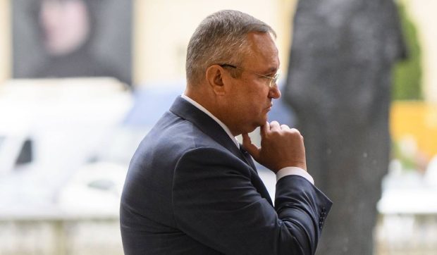 Alexandru Rafila arată cu degetul spre Nicolae Ciucă în dosarul vaccinurilor Pfizer: „Ar fi trebuit să fie mai atent”