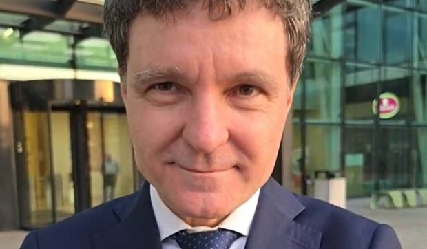 Nicușor Dan a fost luat la întrebări direct în stradă, de Marian Ceaușescu: „Vă dau un avertisment verbal”