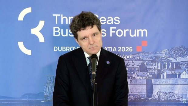 Nicușor Dan recunoaște responsabilitatea în criza politică și discută despre viitorul Guvernului în contextul moțiunii de cenzură