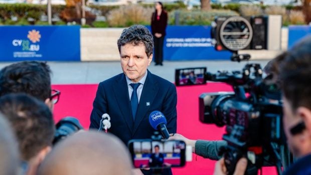 Nicuşor Dan anunţă o posibilă criză de carburanți din cauza războiului din Orientul Mijlociu. Ce se întâmplă cu zborurile avioanelor înaintea concediilor