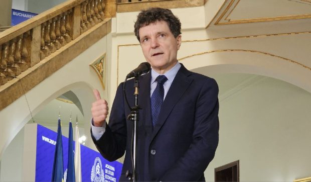 Nicușor Dan așteaptă votul PSD care ar trebui să declanșeze criza guvernamentală: „Se vor întâmpla lucruri în seara asta”