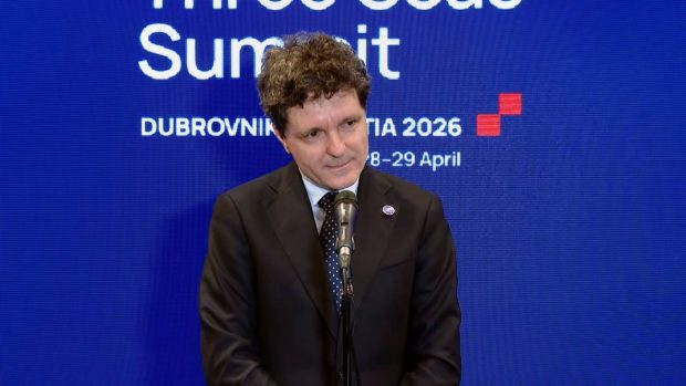 Nicușor Dan susține în continuare că nu va desemna un premier din partea PSD-AUR. Ce spune despre varianta suspendării sale