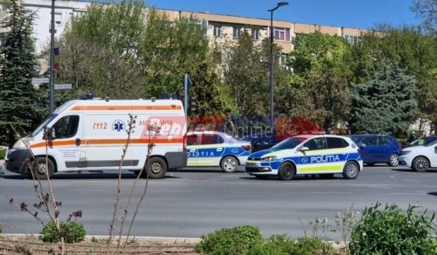 Femeia care s-a aruncat din ambulanță la Constanța a decedat după internare
