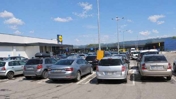 Un bărbat găsit fără viață în mașina parcată la Lidl din Brăila