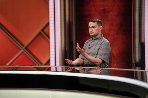 Imagine Stire Petrică Drelciuc, Cuțitul de aur al lui Chef Orlando a fost eliminat din competiția „Chefi la cuțite” 2026. Ce rezultat umilitor | 2review.ro