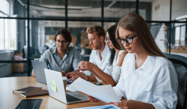 Cum publici advertoriale SEO sau de brand prin Advertoriale.ai fără research manual inutil