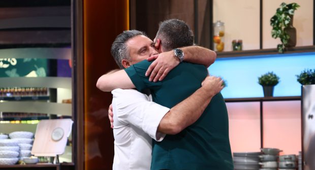 Imagine Stire „Chefi la cuțite” 2026. Chef Sautner a rămas fără unul dintre cei mai buni concurenți | 2review.ro