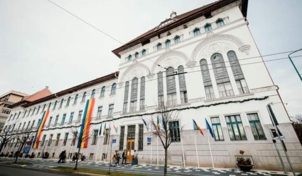 Primăria Timișoara lansează dezbatere publică privind reducerea a peste 100 de posturi din administrație