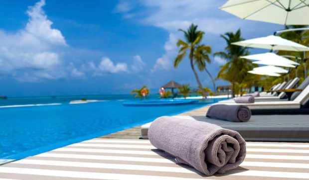 Carnival Cruise Line introduce regula celor 40 de minute pentru șezlonguri la piscină, pentru confortul tuturor pasagerilor