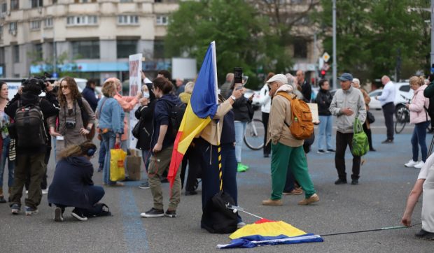 Manifestație de sprijin pentru Ilie Bolojan, luni seară, în Piața Victoriei: „Administrație reală, nu spectacol politic”
