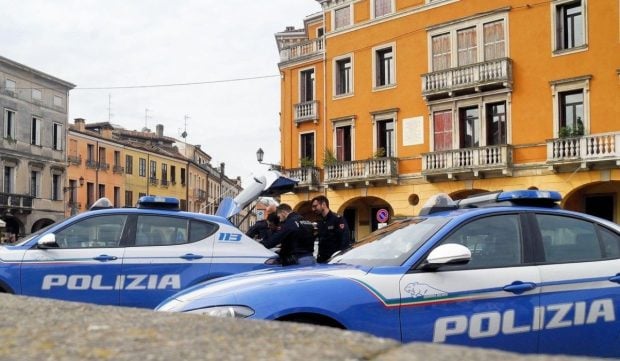 Un avocat și-a ucis fiul cu 3 lovituri de topor pentru că „nu voia să muncească”, în Italia: „Fiul meu era un om violent”