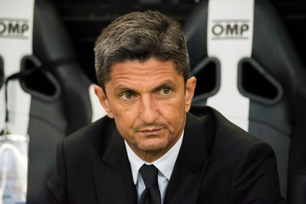 Răzvan Lucescu vine la București cu un avion privat, că să fie langa tatăl lui, Mircea Lucescu, aflat în comă în spital