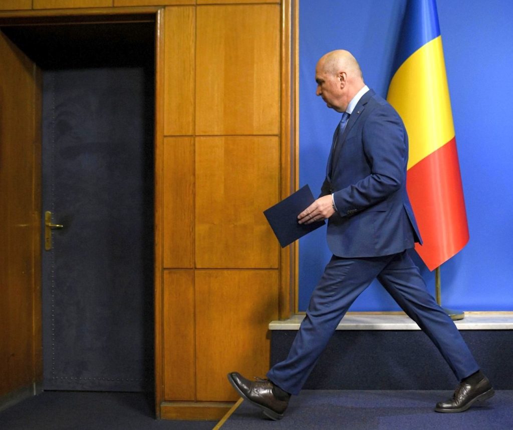 Ilie Bolojan: Candidatura la Președinție în Umbra Moțiunii de Cenzură - Ce Provocări Îl Așteaptă? 1 romania criza politica bolojan motiune cenzura