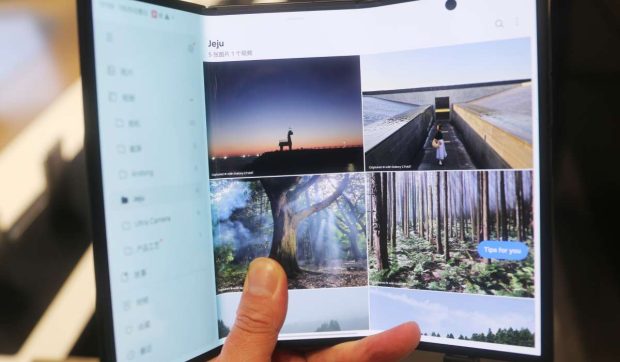 Samsung Galaxy Z TriFold care se pliază de două ori nu îți este suficient? Compania sud-coreeană ar putea lansa un telefon pliabil și mai mare de atât