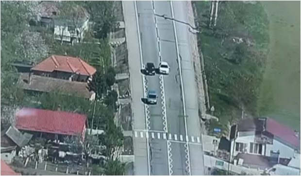 Elicopterul Poliției intervine pentru oprirea unor șoferi care făceau depășiri ilegale pe DN1C