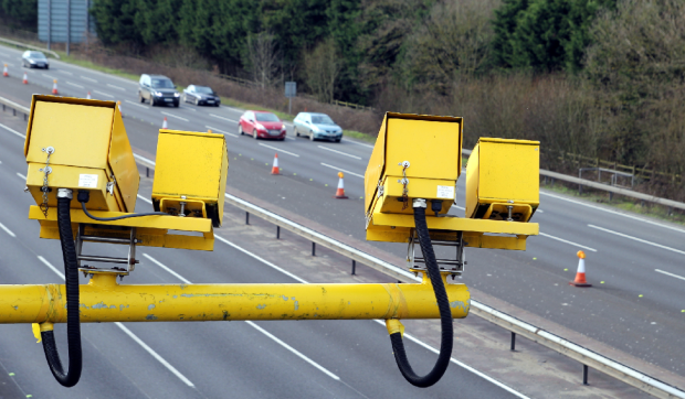 Tânăr șofer din Bulgaria sancționat drastic după ce a fost prins de radar de trei ori în nouă minute