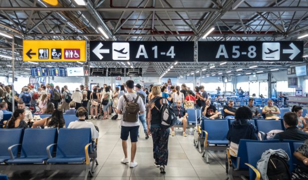 Țara din Europa în care zeci de mii de români au primit cetățenie