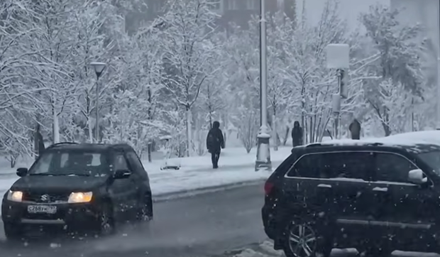 Furtună de zăpadă excepțională în Rusia provoacă trei decese și perturbări majore, doborând un record vechi de peste un secol
