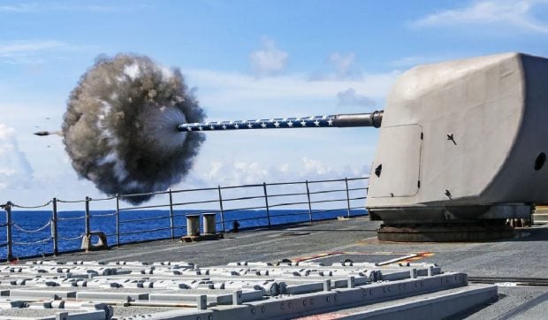 Marina SUA a folosit din nou tunul de punte în luptă, pentru prima dată după aproape 40 de ani