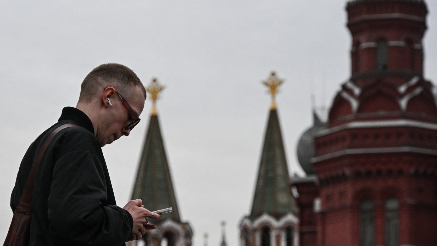 Poza pentru articolul Locuitorii din Moscova nu vor putea folosi telefoanele mobile pe 9 mai. Motivul pentru care vor fi oprite toate conexiunile