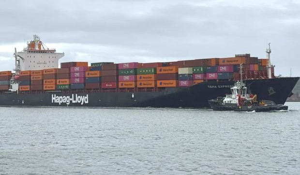 Un portcontainer de 260 de metri, cu 50 de oameni la bord, a reușit să treacă prin Strâmtoarea Ormuz