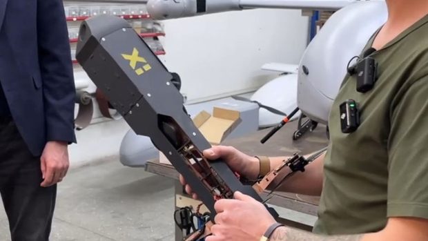 Un român și un moldovean produc drone interceptoare care pot distruge Shahed-urile rusești. Urmează și o fabrică în București