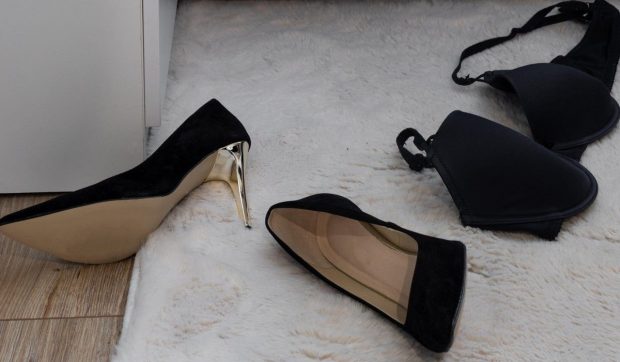 Incident violent la Gherla: o tânără agresată și jefuită după o întâlnire