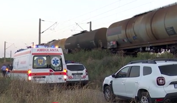 Tragedie lângă Cluj: un tânăr a fost surprins de tren în timp ce asculta muzică cu căști și mergea să se înscrie la școala de șoferi