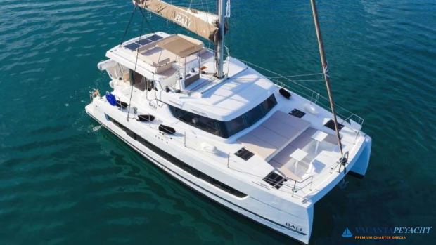 Românii Aleg Luxul pe Apă în 2026: Vacanțe pe Catamaran în Grecia, Fără Intermediari