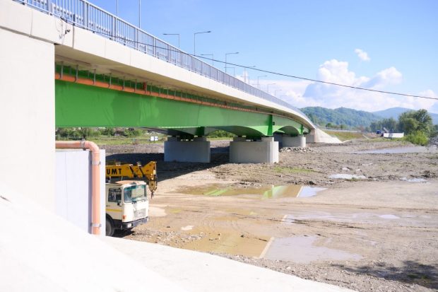 Podul uriaș dintre România și Ucraina este aproape gata. Cum va schimba traficul peste Tisa din această vară