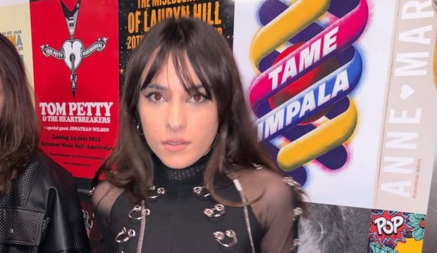 Imagine Stire Alexandra Căpitănescu, prima reacție după ce a avut probleme vocale înainte de semifinala Eurovision 2026. Cum va cânta pe scenă: „Abia aștept” | 2review.ro