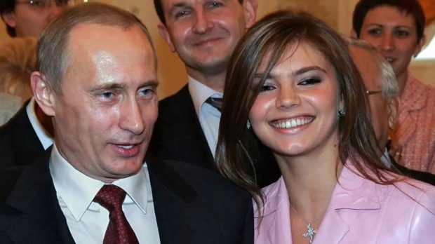 Cheltuieli de lux pentru educația copiilor lui Vladimir Putin și Alina Kabaeva: 43.000 de euro lunar pentru guvernante și profesori străini