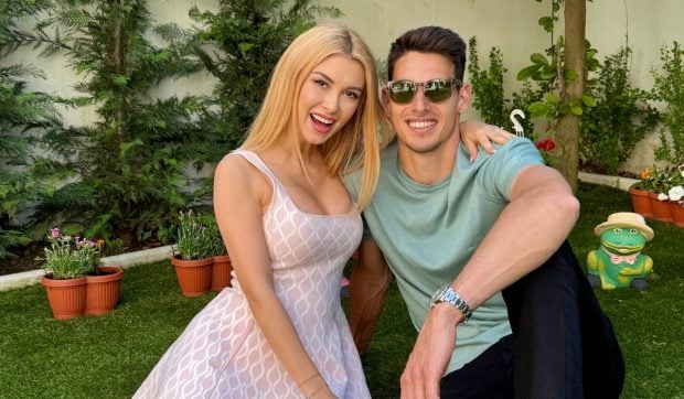 Imagine Stire Imagini din casa de lux în care Andreea Bălan locuiește cu Victor Cornea. Vila are piscină, grădină uriașă și studio de înregistrări | 2review.ro