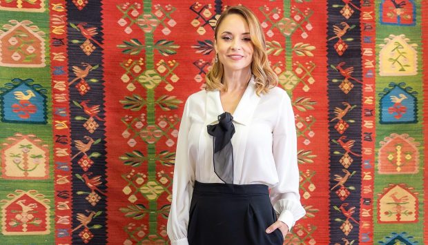 Imagine Stire Imagini din casa Andreei Marin, după ce a făcut câteva schimbări în living. „Cea mai nouă piesă e cu dedicație. Am scăpat de un stres” | 2review.ro