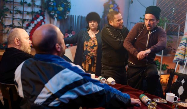 Imagine Stire Ce s-a întâmplat cu Augustin Viziru la filmările pentru serialul „Tătuțu’”: „Era să-mi rup dinții” | 2review.ro