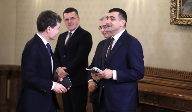 Consultări la Cotroceni pentru formarea noului Guvern. Nicușor Dan discută acum cu reprezentanții AUR