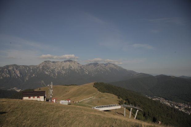 Cine investește în cultura orașelor mici? Azuga ca punct de plecare