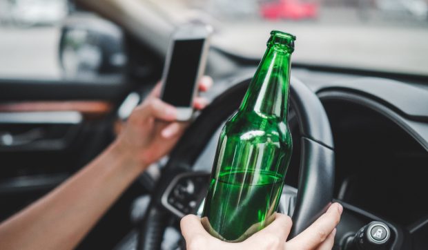 Bărbat din Brăila scapă de închisoare după ce a furat un BMW, a condus băut și fără permis și a produs un accident