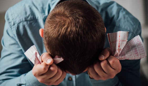 A câștigat 5.600.000 de euro la loto, dar a ajuns să piardă tot și să devină dator: „Am cunoscut o persoană nepotrivită”
