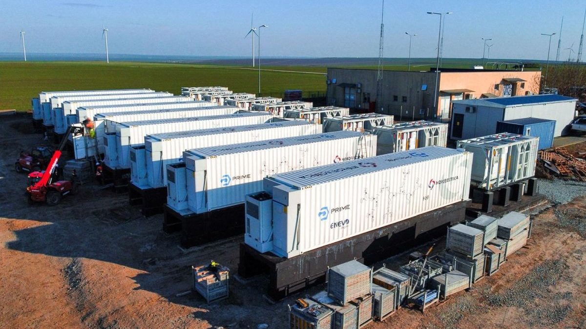 Poza pentru articolul China oprește construcția de noi fabrici de baterii. Care este marea miză