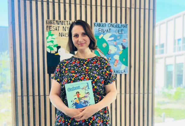 Cum se face școală în Finlanda. Bianca Biro, profesoară româncă la Helsinki: „La ora de muzică, elevii învață să cânte la pian și chitară, iar în pauze joacă biliard sau se cațără-n copaci”