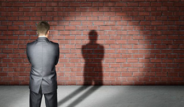 Mesajele ascunse ale viselor cu ziduri: între bariere și protecție