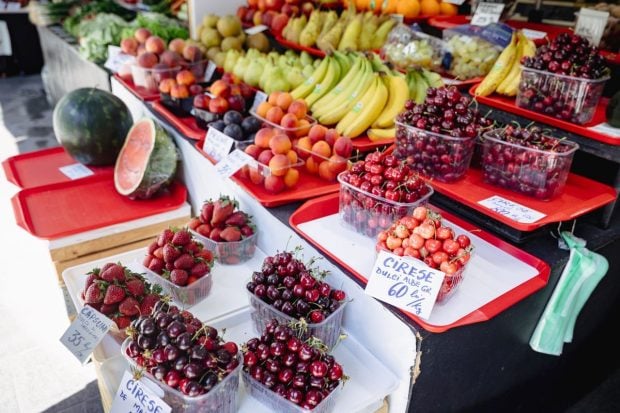 Cum să alegi fructele de vară perfect dulci: sfaturi utile pentru cireșe, căpșune, piersici, caise și pepeni