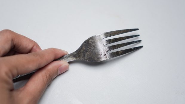 De ce apar pete de rugină pe tacâmurile din inox după spălarea în mașina de vase