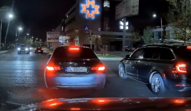 Depășirea coloanei la semafor, o practică periculoasă care atrage sancțiuni dure în București