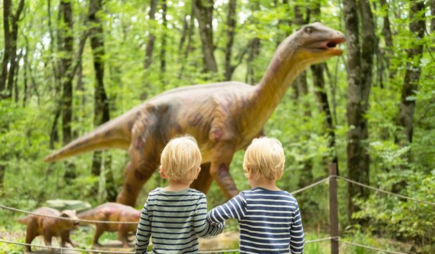 Oamenii nu trăiesc mai mult din cauza dinozaurilor: „Impact asupra modului în care noi îmbătrânim”